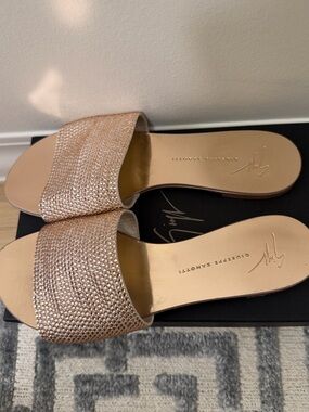 Giuseppe Zanotti Roll Crystal Suede Slide Sandal Nude Size 38